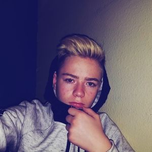 Meet your Posher, Ethan